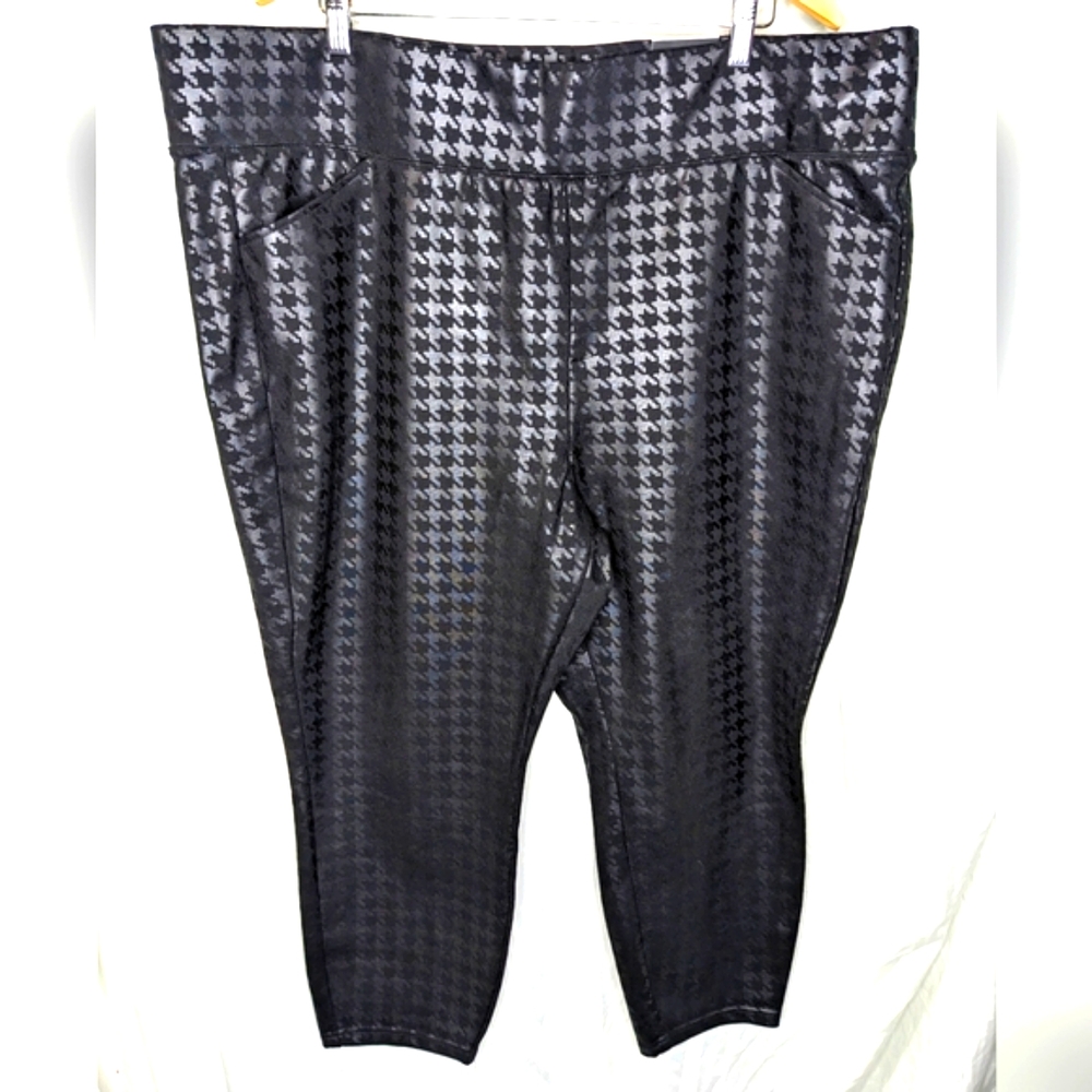 Torrid Black Pull-On Studio Pocket Pixie Houndstooth Pants, 4